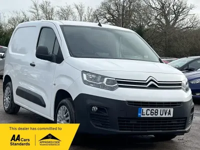 Gebraucht Citroën Berlingo 75 PS (55 kW) 2019 Weiß Van / Kleinbus