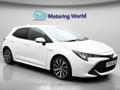 Usado Toyota Corolla Design 122 HP (89 kW) 2021 Branco Citadino