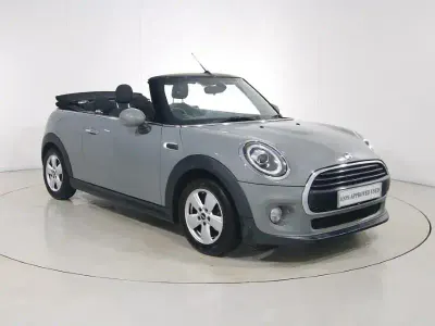 Usado Mini Cooper Classic 136 HP (100 kW) 2018 Cinzento Citadino