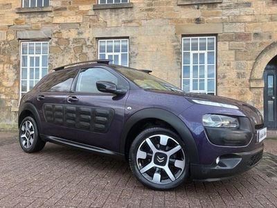 Used Citroën C4 Cactus Flair 2015 Mauve/purple Hatchback