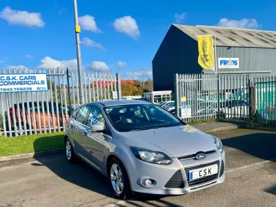 Used Ford Focus Zetec 115 HP (84 kW) 2012 Silver Hatchback