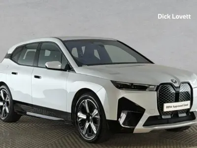 Usado BMW iX M Sport 239 kW (326 HP) 2023 Branco SUV