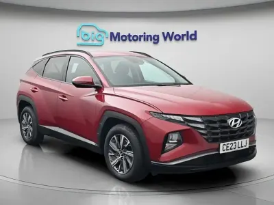 Begagnad Hyundai Tucson SE 150 HK (110 kW) 2023 Röd SUV