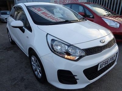 White Used 2016 Kia Rio Hatchback | £5,475 (Fair price)
