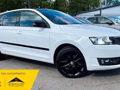 Usado Skoda Rapid Sport 2016 Branco Citadino
