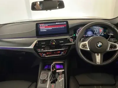 Używany BMW 520 M Sport 190 KM (139 kW) 2023 Czarny Kombi
