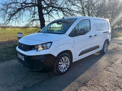 White Used 2022 Peugeot Partner Premium MPV | £11,999 (Fair price)
