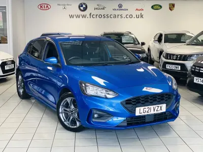 Używany Ford Focus ST-Line 120 KM (88 kW) 2021 Niebieski Hatchback