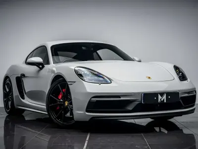Usado Porsche 718 Cayman 365 HP (268 kW) 2019 Cinzento Coupé