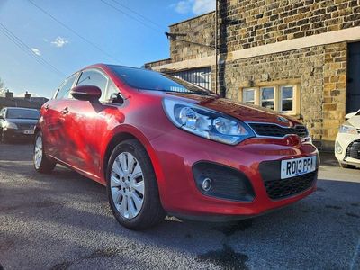 Used Kia Rio 85 HP (62 kW) 2013 Red Hatchback