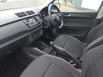 Used Skoda Fabia Colour Edition 94 HP (69 kW) 2021 Candy white black magic pearl effect Hatchback