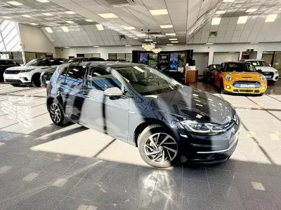 Begagnad VW Golf VII Edition 130 HK (95 kW) 2020 Grå Halvkombi