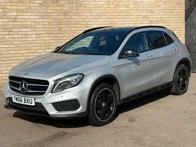 Usado Mercedes GLA200 AMG Line Premium Plus 136 HP (100 kW) 2016 Prateado SUV