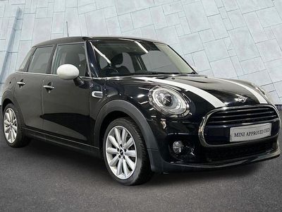 Begagnad Mini Cooper Hatch 134 HK (98 kW) 2017 Svart Halvkombi