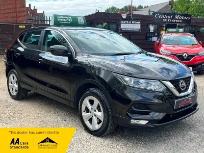 Używany Nissan Qashqai Acenta 115 KM (84 kW) 2018 Czarny SUV