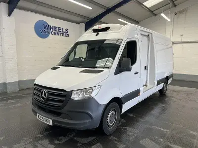 Used Mercedes Sprinter Progressive 143 HP (105 kW) 2021 White Van