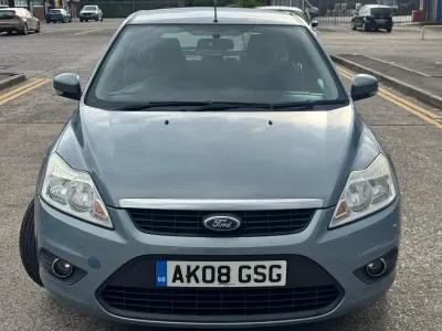 Begagnad Ford Focus Style 2008 Blå Halvkombi