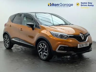 Used Renault Captur Iconic 90 HP (66 kW) 2018 Orange and black SUV