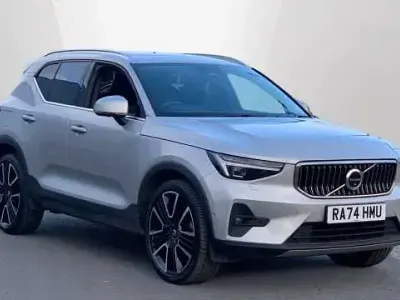 Usado Volvo XC40 Ultra 194 HP (142 kW) 2025 Prateado SUV