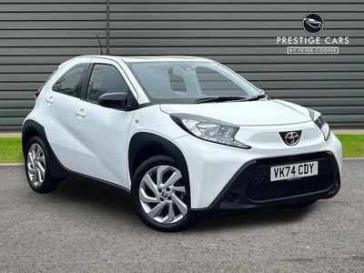 Used Toyota Aygo X PURE 72 HP (52 kW) 2024 White SUV