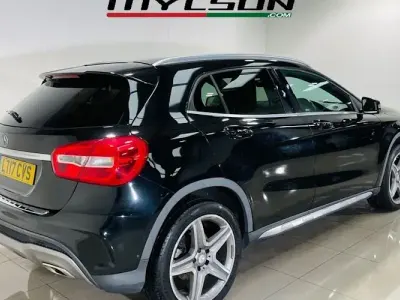 Usado Mercedes GLA200 AMG line 136 HP (100 kW) 2016 Preto SUV