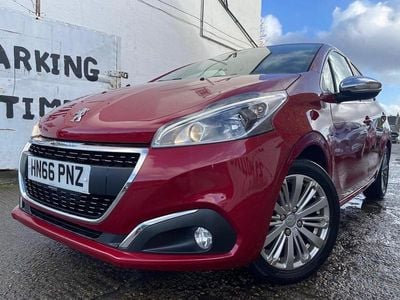 Used Peugeot 208 Allure 110 HP (80 kW) 2016 Red Hatchback