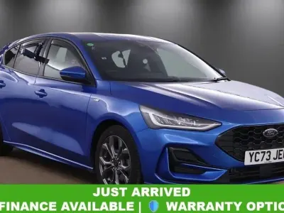 Gebraucht Ford Focus ST-Line 125 PS (91 kW) 2023 Blau Kleinwagen