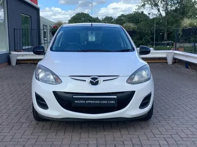 Used Mazda 2 75 HP (55 kW) 2012 White Hatchback