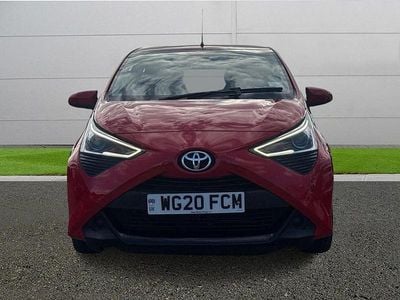 Used Toyota Aygo X-play 72 HP (52 kW) 2020 Multicoloured Hatchback