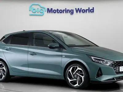 Used Hyundai i20 Premium 101 HP (74 kW) 2023 Green Hatchback