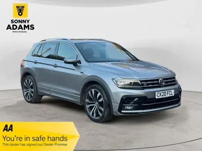 Używany VW Tiguan SEL 150 KM (110 kW) 2020 Srebrny SUV