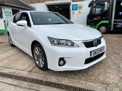 Lexus CT200h