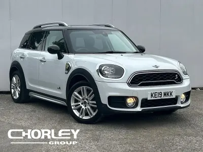 Used Mini Cooper Countryman Exclusive 224 HP (164 kW) 2019 White SUV