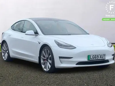 Used Tesla Model 3 Performance 82 kW (112 HP) 2019 White Sedan