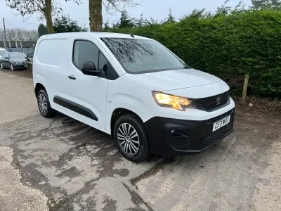 Used Peugeot Partner 131 HP (96 kW) 2022 White MPV