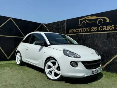 Used Vauxhall Adam Edition 87 HP (63 kW) 2014 White Hatchback