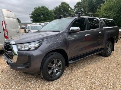 Used Toyota HiLux 150 HP (110 kW) 2022 Grey Pickup