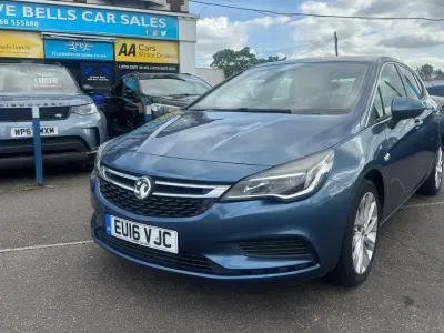 Used Vauxhall Astra 110 HP (80 kW) 2016 Blue Hatchback