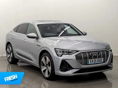 Begagnad Audi e-tron S-Line 300 kW (408 HK) 2021 Silver SUV