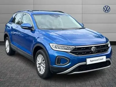 Used VW T-Roc Life 150 HP (110 kW) 2023 Blue SUV
