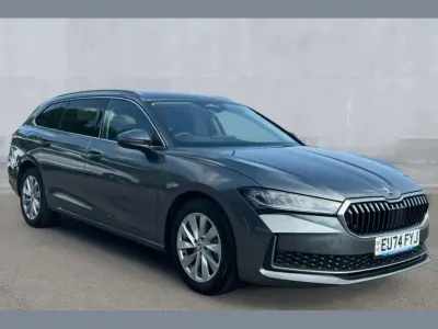 Used Skoda Superb SE Technology 200 HP (147 kW) 2024 Grey Estate