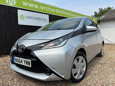 Silver Used 2014 Toyota Aygo X-play Hatchback | £4,695 (Fair price)