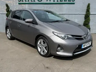 Usado Toyota Auris Multidrive S 132 HP (97 kW) 2014 Citadino