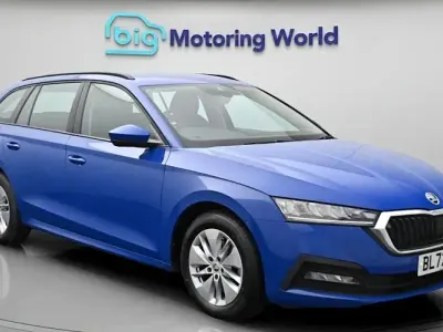 Used Skoda Octavia SE Technology 110 HP (80 kW) 2023 Blue Estate