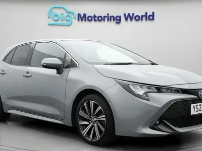 Used Toyota Corolla Design 122 HP (89 kW) 2022 Grey Hatchback