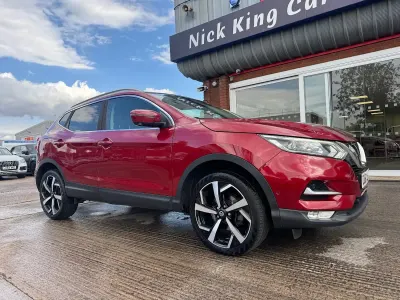 Used Nissan Qashqai Tekna 130 HP (95 kW) 2017 Red SUV