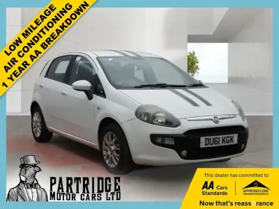 Używany Fiat Punto Evo Life 69 KM (50 kW) 2011 Biały Hatchback