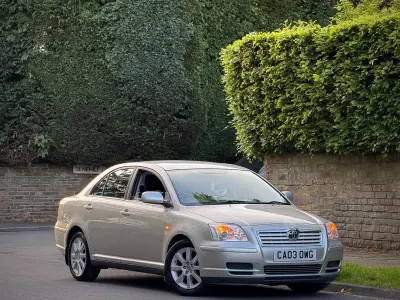 Used Toyota Avensis T2 110 HP (80 kW) 2003 Silver Sedan