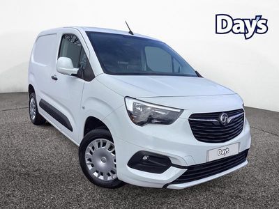 Used Vauxhall Combo Sportive 100 HP (73 kW) 2020 White MPV