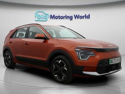 Used Kia e-Niro 147 kW (201 HP) 2022 Orange SUV